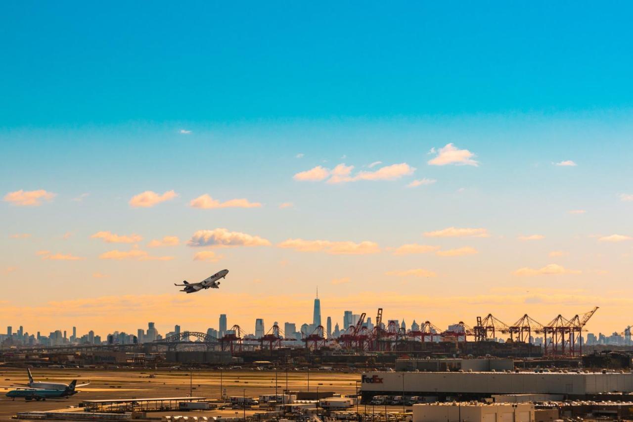 Hotel Crowne Plaza Newark Airport By Ihg Elizabeth Exterior foto
